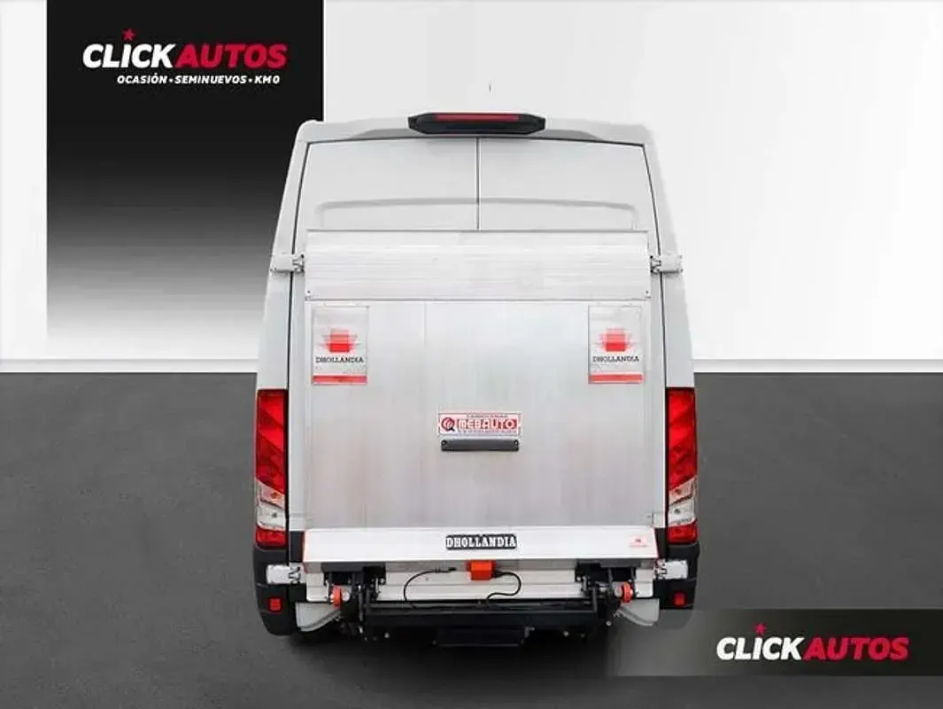 Usado Iveco Daily 156 CV (114 kW) 2023 Blanco Van