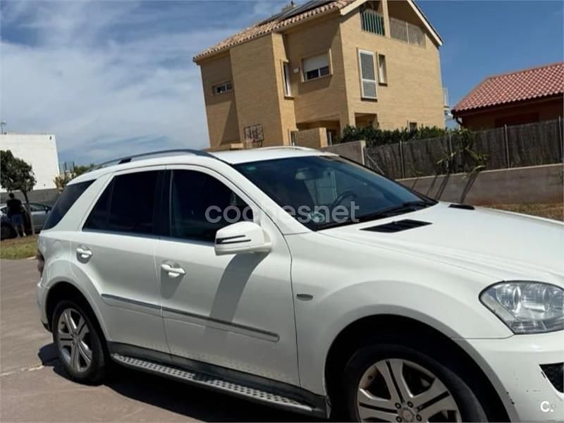 Usado Mercedes ML300 190 CV (139 kW) 2011 Blanco SUV