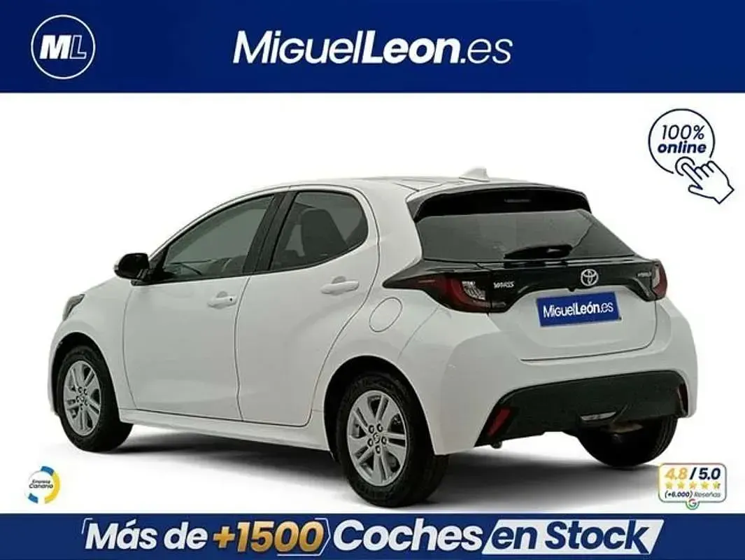 Usado Toyota Yaris Active 116 CV (85 kW) 2024 Blanco Utilitario