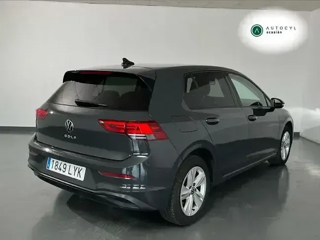 Usado VW Golf VIII 110 CV (80 kW) 2022 Gris