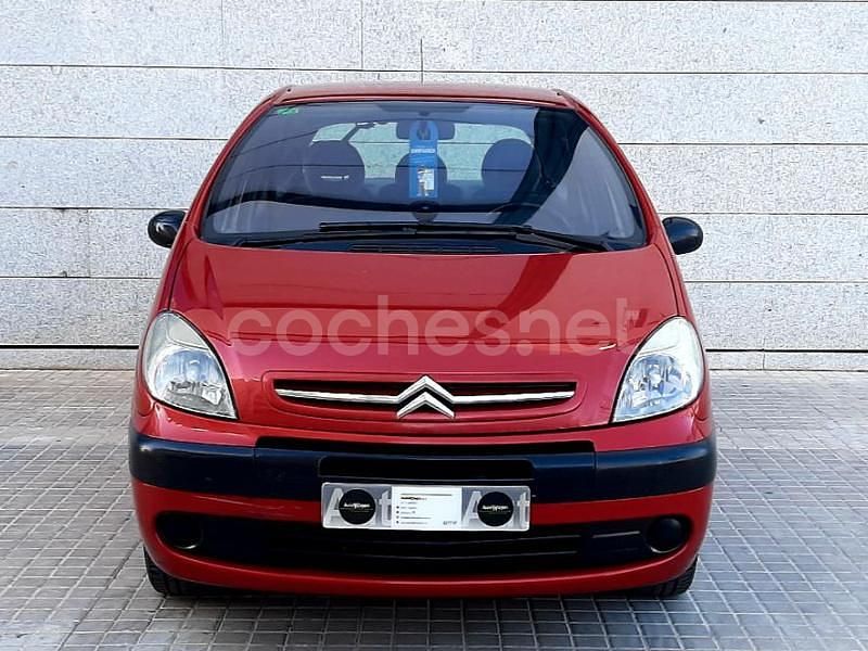 Usado Citroën Xsara Picasso 92 CV (67 kW) 2010 Granate Monovolumen