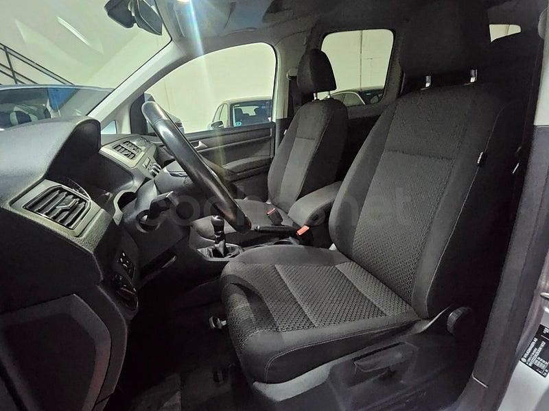 Usado VW Caddy Maxi Beach 150 CV (110 kW) 2020 Gris / plata Monovolumen