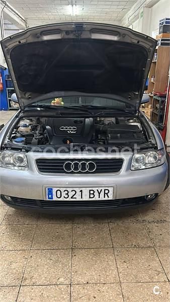 Usado Audi A3 Ambiente 100 CV (73 kW) 2002 Gris / plata Utilitario
