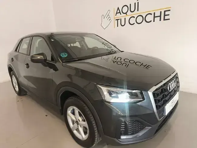 Usado Audi Q2 Advanced Plus 149 CV (109 kW) 2022 Gris SUV