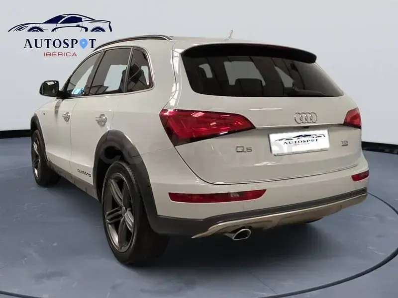 Usado Audi Q5 Attraction 177 CV (130 kW) 2014 Blanco SUV
