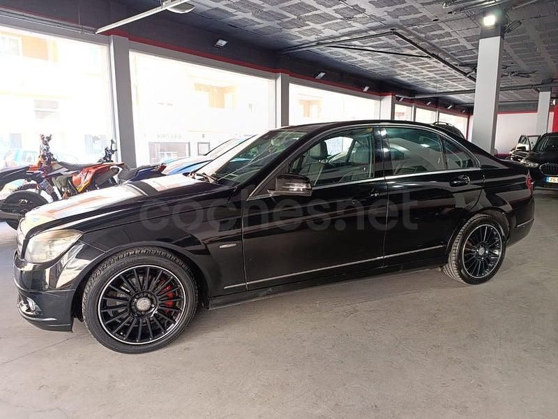 Używany Mercedes C220 170 KM (125 kW) 2009 Czarny Sedan/Limuzyna
