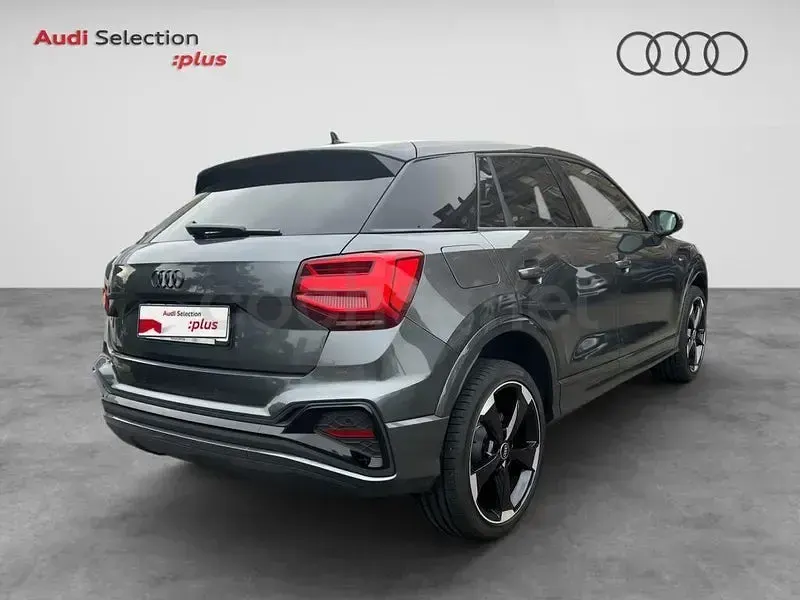 Używany Audi Q2 150 KM (110 kW) 2024 Szary SUV