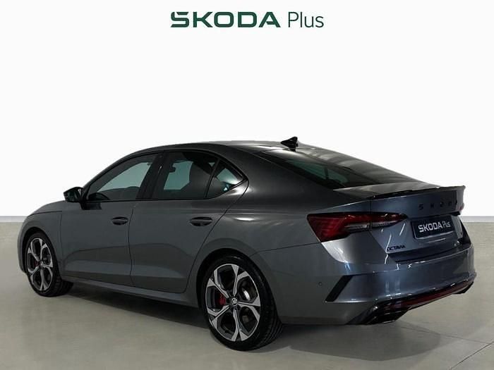 Gris Usado 2025 Skoda Octavia RS | 38.900 € (Super precio) - Imagen 1/4
