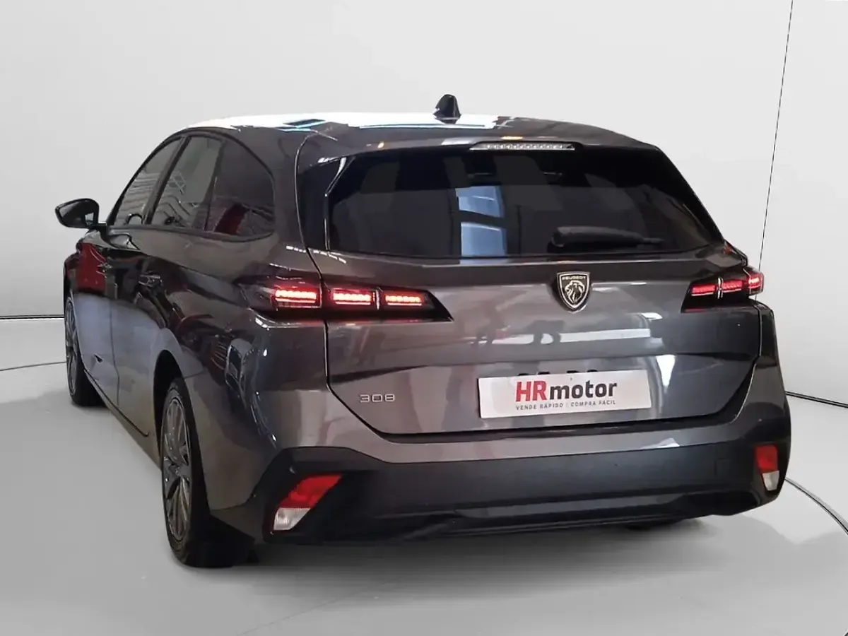 Usado Peugeot 308 Active 110 CV (80 kW) 2022 Gris Familiar