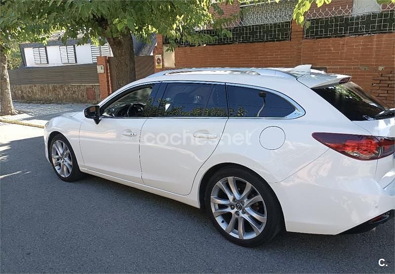 Usado Mazda 6 Luxury 150 CV (110 kW) 2014 Blanco Familiar