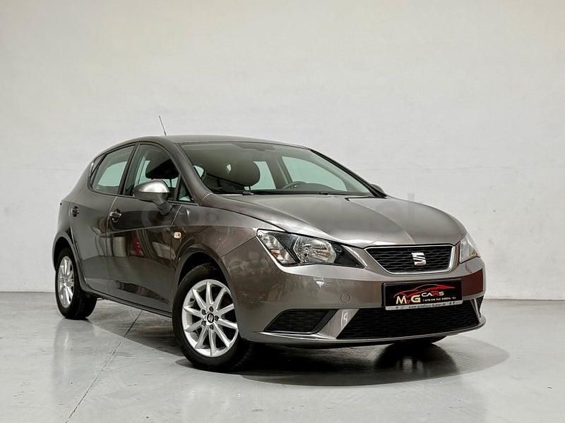 Usado Seat Ibiza Reference 95 CV (69 kW) 2016 Gris / plata Berlina