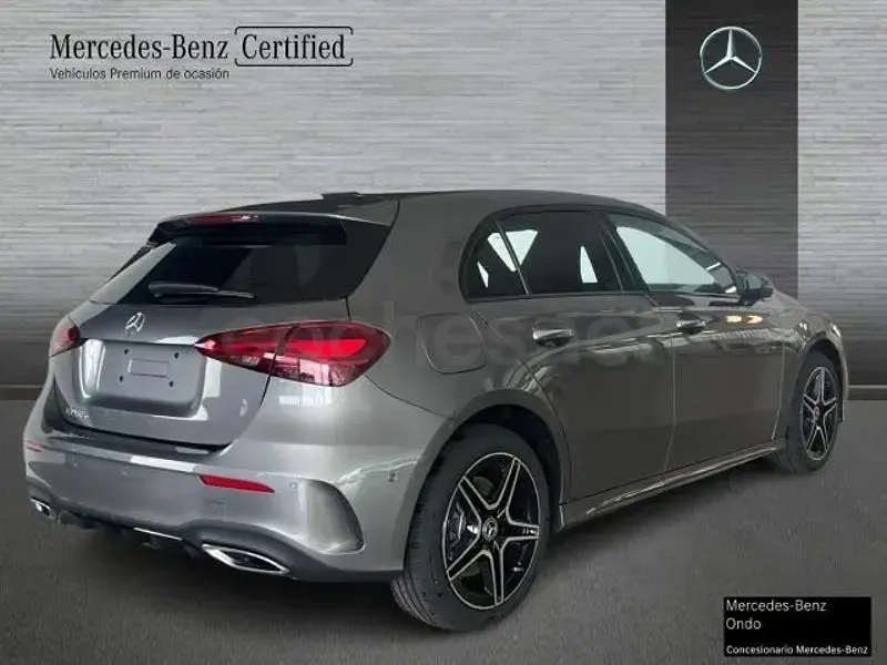 Nuevo Mercedes A250 218 CV (160 kW) 2025 Gris / plata Berlina