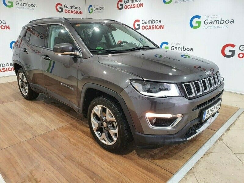 Usado Jeep Compass Limited 140 CV (102 kW) 2018 Gris SUV