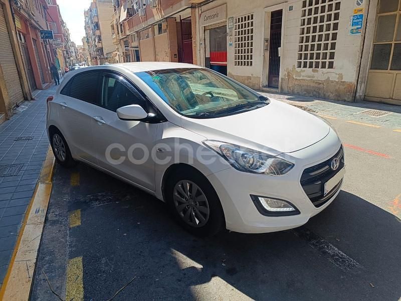 Brugt Hyundai i30 GO! 110 HK (80 kW) 2015 Hvid Sedan