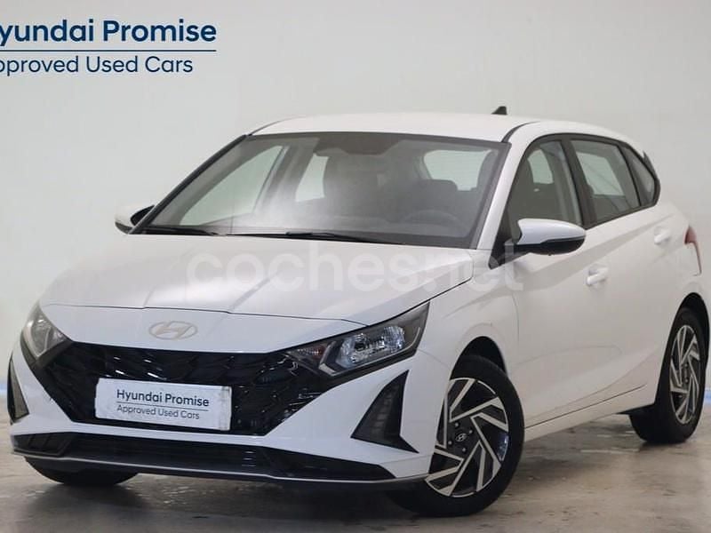 Blanco Usado 2024 Hyundai i20 Berlina | 17.800 € (Precio justo) - Imagen 1/4