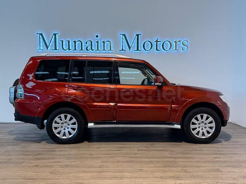 Usado Mitsubishi Montero Motion 200 CV (147 kW) 2010 Rojo SUV