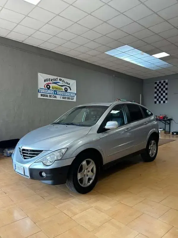 Usado SsangYong Actyon Limited 141 CV (103 kW) 2007 Gris SUV