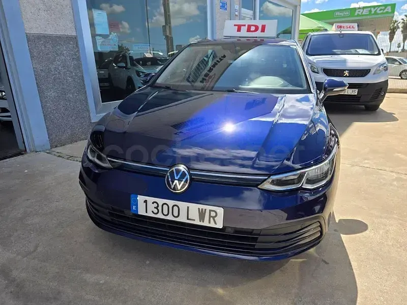 Usado VW Golf VIII 115 CV (84 kW) 2022 Azul Berlina