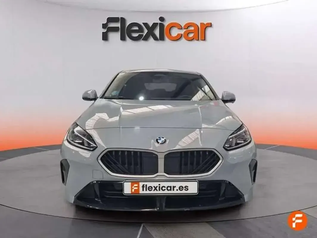 Usado BMW 120 170 CV (125 kW) 2025 Gris Utilitario