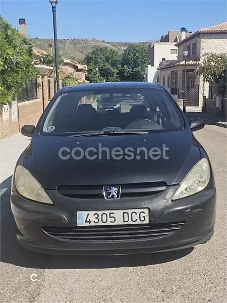 Usado Peugeot 307 110 CV (80 kW) 2005 Negro Berlina