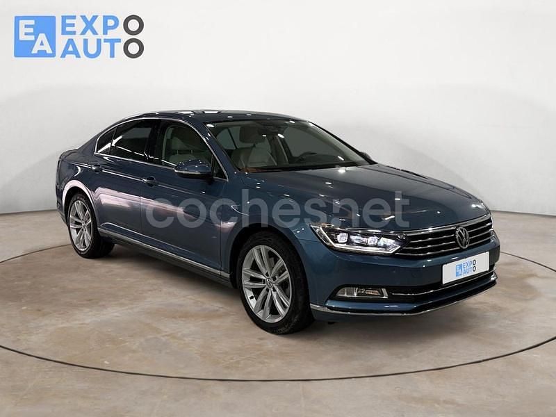 Azul Usado 2017 VW Passat Advance Berlina | 16.975 € (Buen precio) - Imagen 1/4