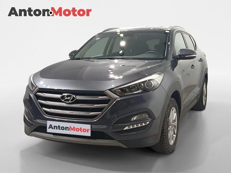Gris / plata Usado 2017 Hyundai Tucson SUV | 18.900 € (Caro) - Imagen 1/4