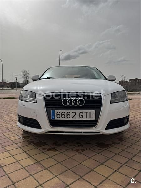 Usado Audi A3 Attraction 105 CV (77 kW) 2010 Blanco Utilitario