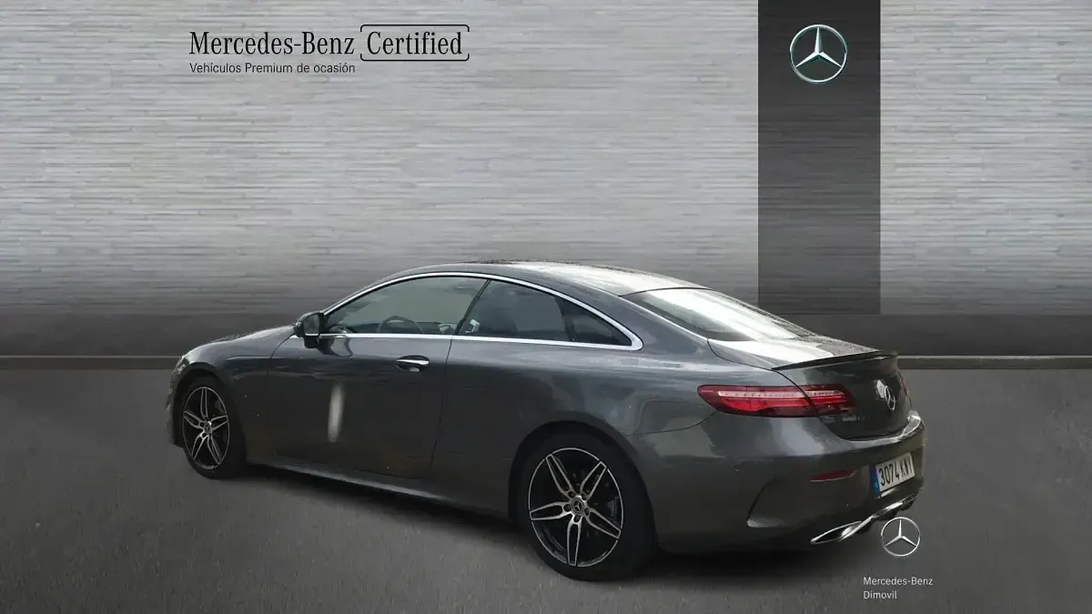 Używany Mercedes E220 AMG line 194 KM (142 kW) 2019 Szary Coupe