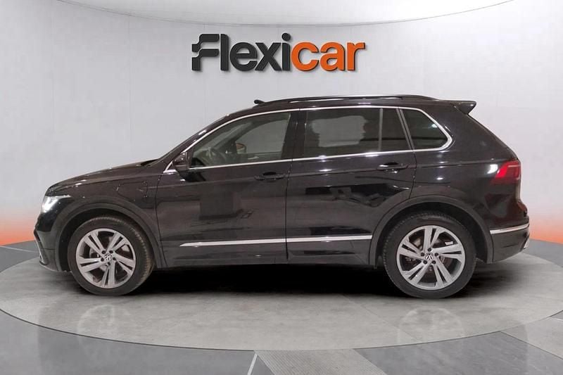 Usado VW Tiguan R-line 245 CV (180 kW) 2022 Negro SUV