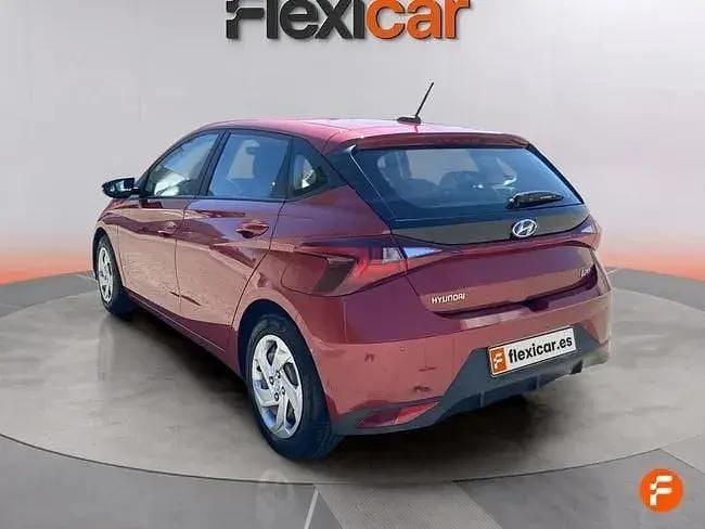 Usado Hyundai i20 84 HP (61 kW) 2022 Vermelho Sedan