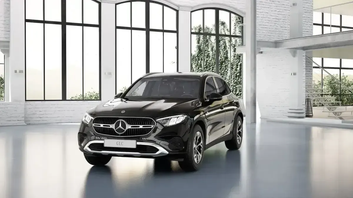 Gebraucht Mercedes GLC300e 333 PS (244 kW) 2025
