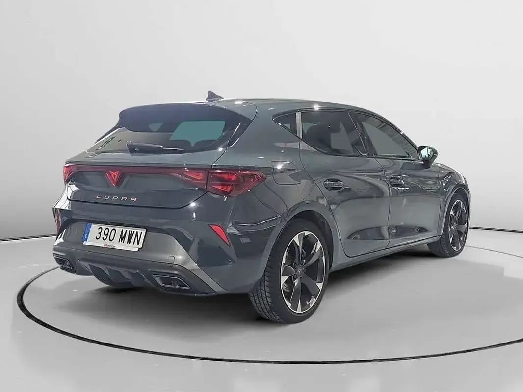 Usado Cupra Leon 150 CV (110 kW) 2024 Azul Utilitario