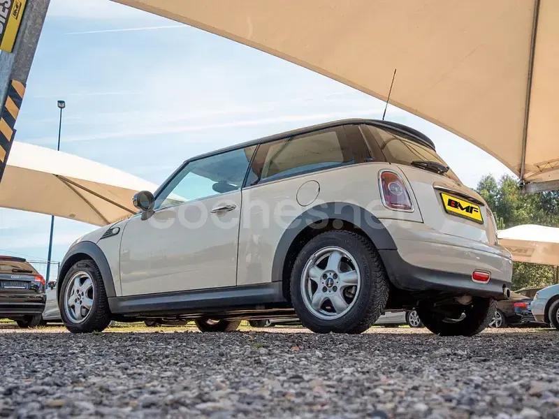 Usado Mini Cooper 122 CV (89 kW) 2010 Blanco Utilitario