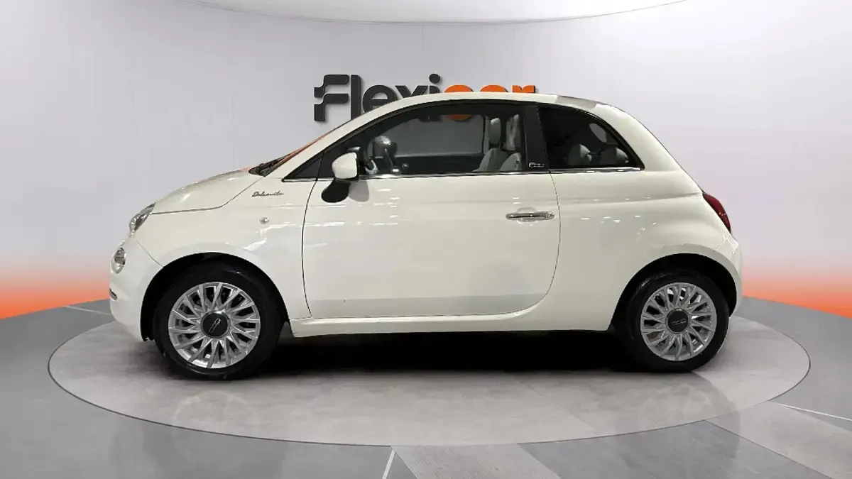 Usado Fiat 500 Club 71 CV (52 kW) 2022 Blanco Berlina