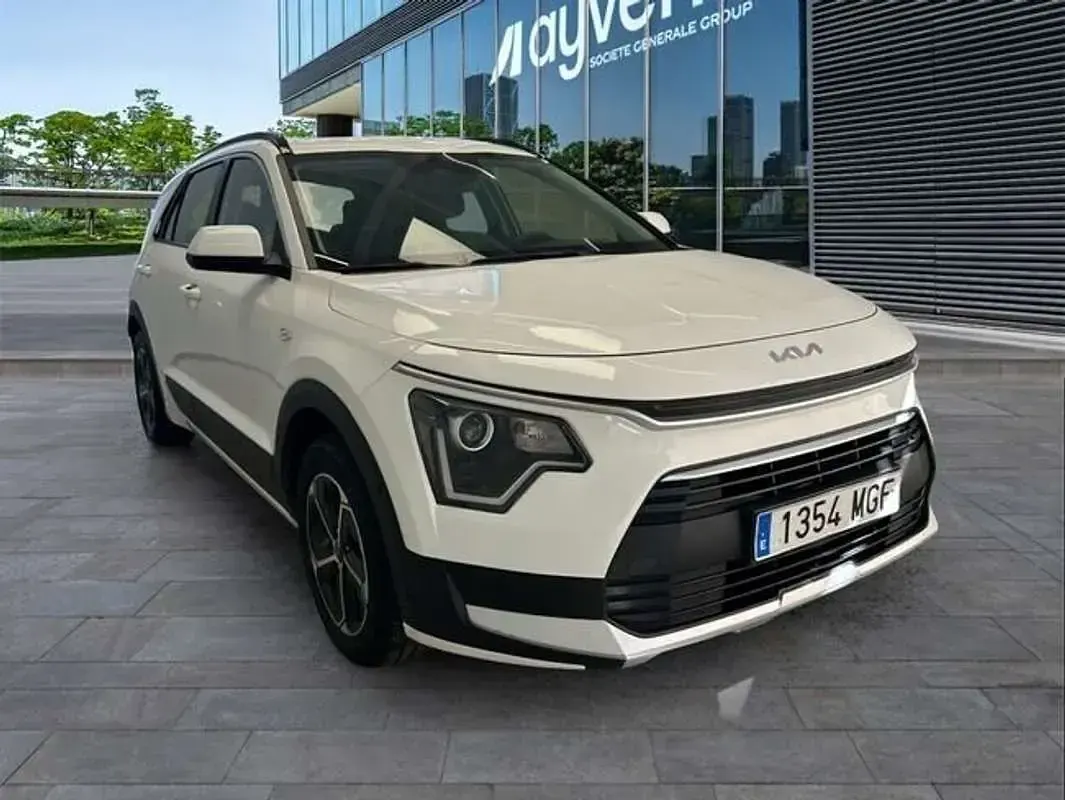 Usado Kia Niro 141 CV (103 kW) 2023 Blanco SUV
