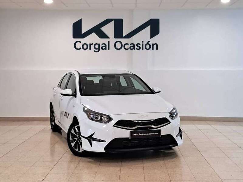 Blanco Usado 2024 Kia Ceed Utilitario | 18.200 € (Precio justo) - Imagen 1/4