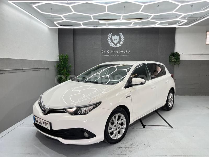 Blanco Usado 2018 Toyota Auris Hybrid Active Berlina | 10.990 € (Buen precio) - Imagen 1/4