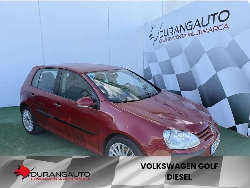 Burdeos Usado 2004 VW Golf IV Trendline Utilitario | 3990 € (Un poco caro) - Imagen 1/4