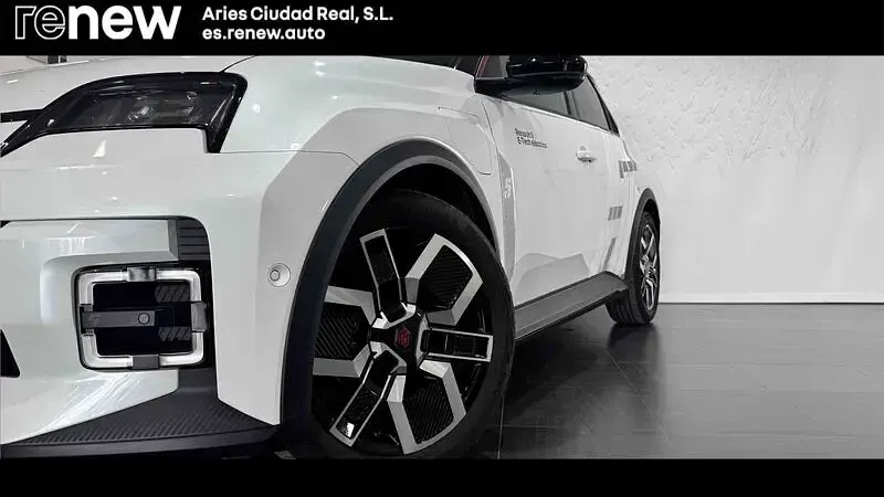 Usado Renault R5 Techno 88 kW (120 CV) 2025 Blanco Utilitario