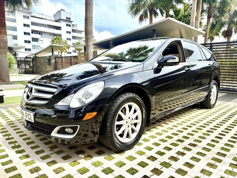 Usado Mercedes R320 272 CV (200 kW) 2006 Negro Monovolumen