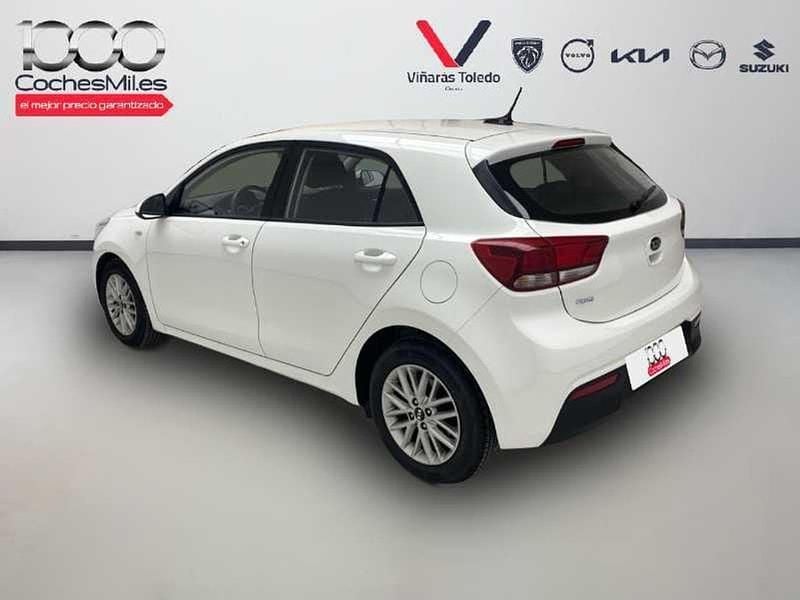 Usado Kia Rio 84 CV (61 kW) 2021 Blanco Berlina