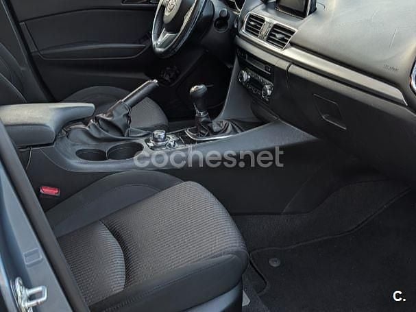 Usado Mazda 3 Luxury 150 CV (110 kW) 2014 Azul Berlina