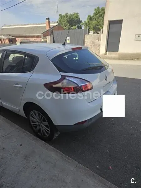 Usado Renault Mégane Business 90 CV (66 kW) 2015 Blanco Berlina