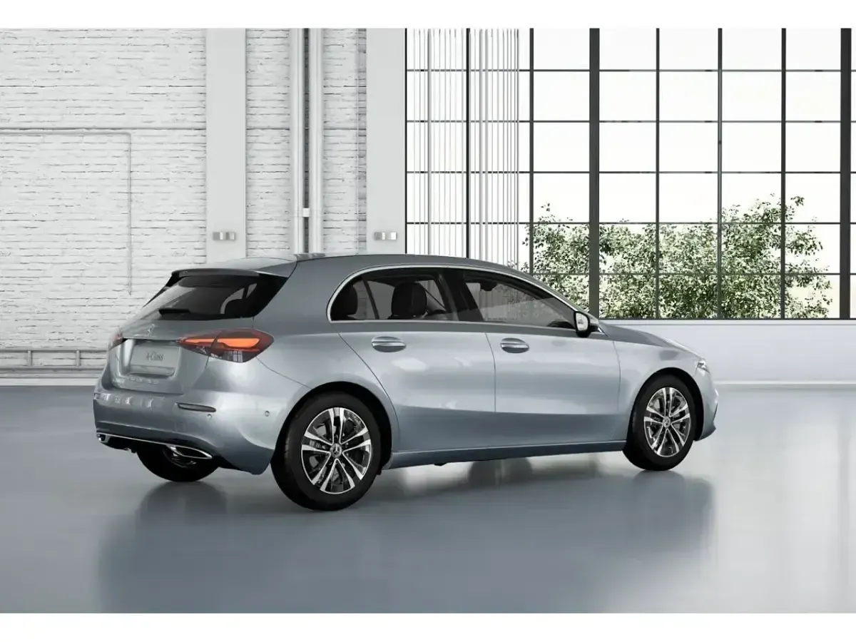 Nuevo Mercedes A200 149 CV (109 kW) 2025 Gris