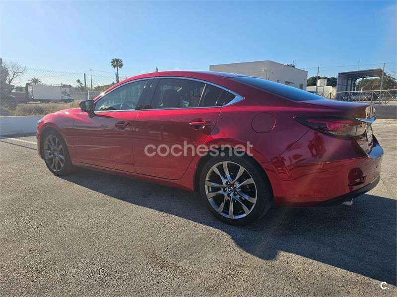 Usado Mazda 6 Luxury 175 HP (128 kW) 2016 Vermelho Sedan