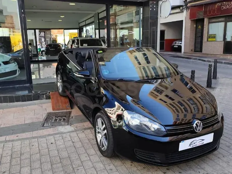 Usado VW Golf Cabriolet 122 CV (89 kW) 2013 Negro Descapotable