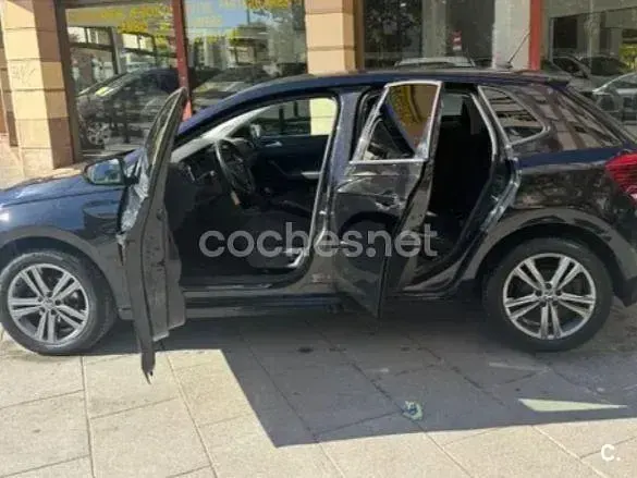 Usado VW Polo 95 CV (69 kW) 2021 Negro Utilitario