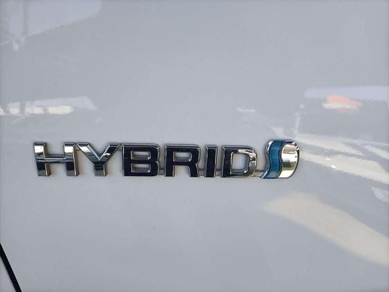 Usado Toyota Yaris Hybrid Advance 99 CV (72 kW) 2018 Blanco Utilitario