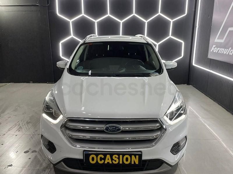 Usado Ford Kuga Titanium 150 CV (110 kW) 2019 Blanco SUV