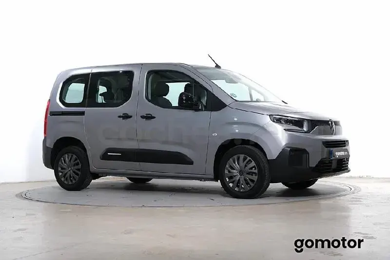 Usado Citroën Berlingo 100 CV (73 kW) 2025 Gris / plata Monovolumen